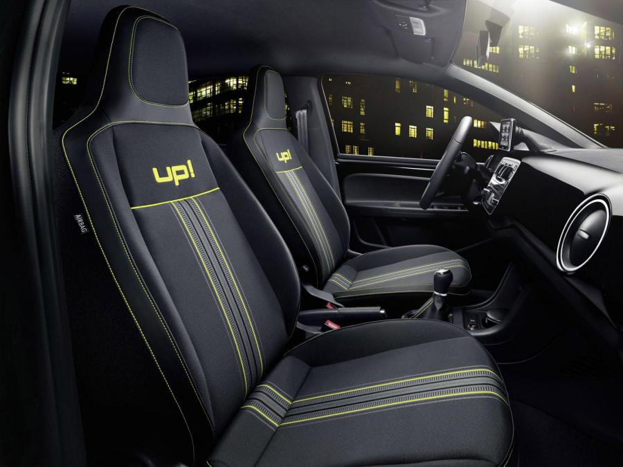 Volkswagen Street up! Special Edition 2015 года  (фото 3 из 4)